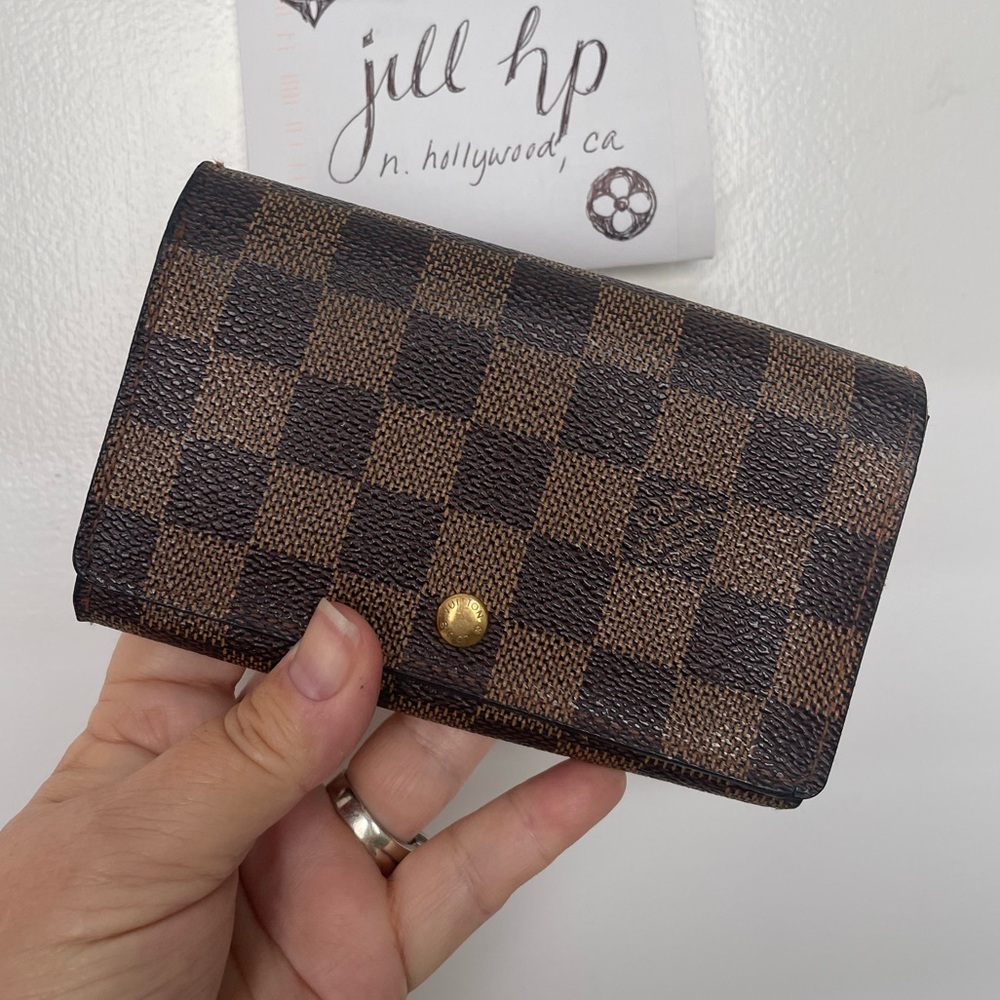 Authentic Louis Vuitton Tresor Wallet Damier Ébene